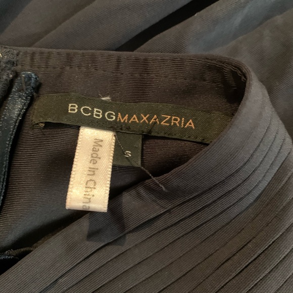 BCBG halter style cute puffer dress! - Picture 3 of 4